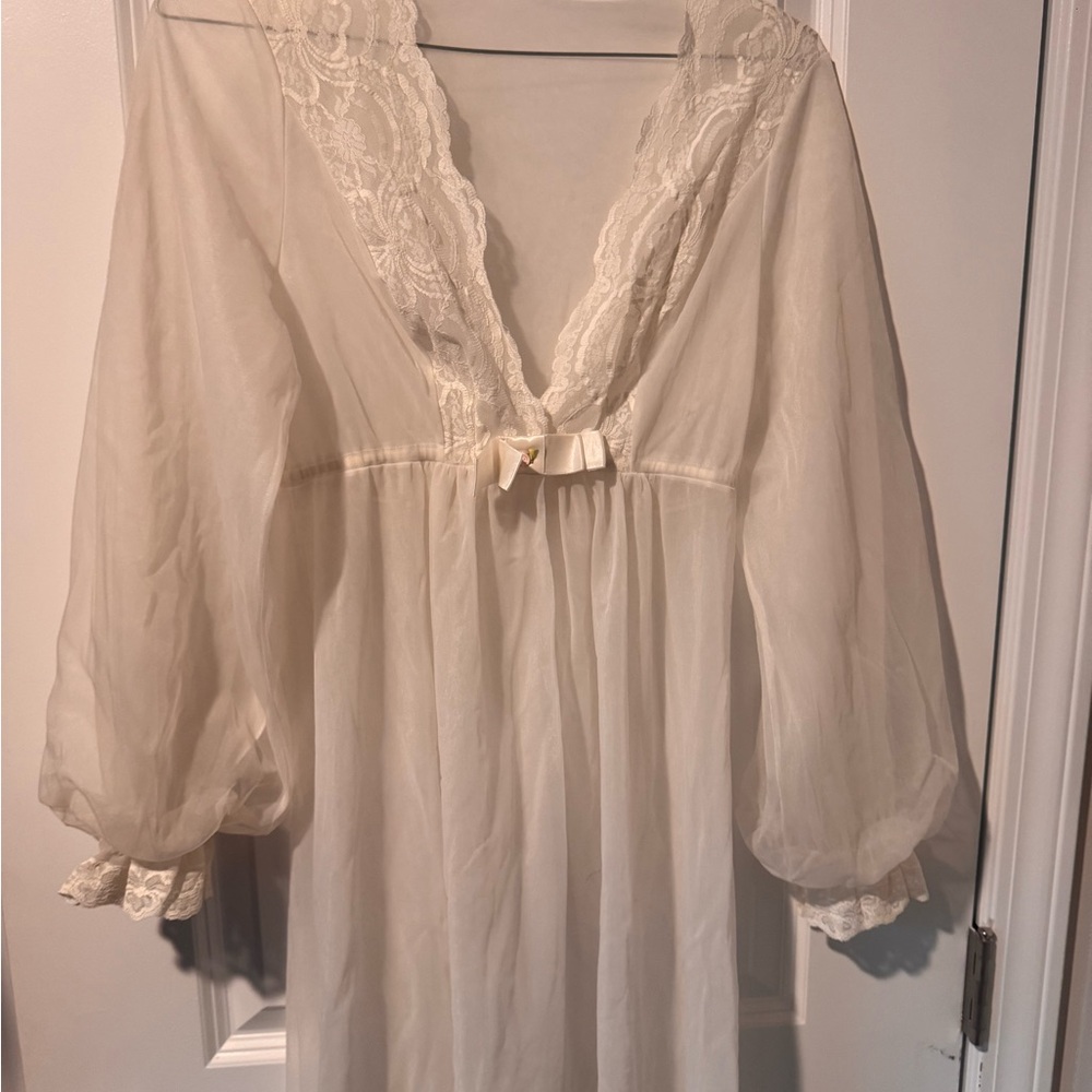 Vintage Cream Lace Nightgown